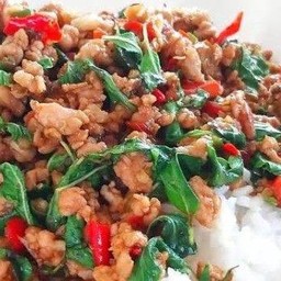 กระเพราหมูสับ