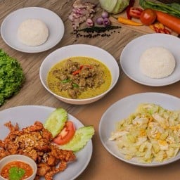 แกงบ้านเอกมัย พาร์ค เอ็กซ์ เอกมัย