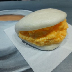 เปานึ่งออมเล็ตฮอกไกโดชีส