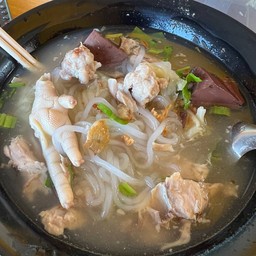 (เส้นเล็ก)ธรรมดาเครื่องแน่นเหนียวหนุ่ม น้ำซุปหอมๆใสๆ ไม่มัน