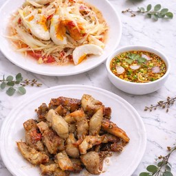 จับคู่ หมูย่าง + ส้มตำไทยไข่เค็ม