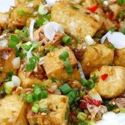 เต้าหู้ผัดพริกเกลือ(ไม่มีเนื้อสัตว์)