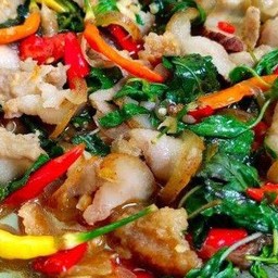 กระเพราหมูป่า