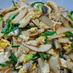 ผัดเห็ดใส่ไข่