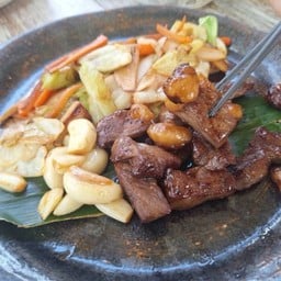 สเต็กเนื้อลูกเต๋า