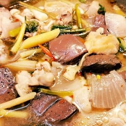 ข้าวแกง ฟ้าใหม่ข้าวแดงแกงร้อน สาขา3 ถนนคลังอาวุธ สาขา3 ถนนคลังอาวุธ