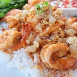 ข้าวกุ้งกระเทียมพริกไทย