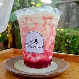 นมสดสตรอว์เบอร์รี่