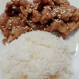 ข้าวหน้าหมูสไลด์ซอสญี่ปุ่น