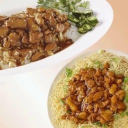 บะหมี่หน้าไก่ FESTIVE