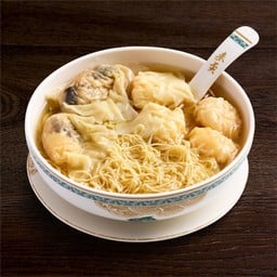 บะหมี่น้ำเกี๊ยวรวม-Mak's Noodle GMH