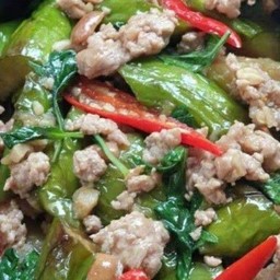 หมูสับผัดมะเขือยาว