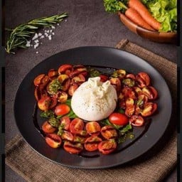 Burrata salad