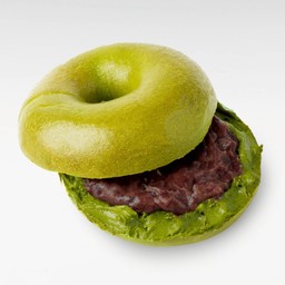 เบเกิลมัทฉะครีมชีสถั่วแดง