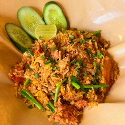 ข้าวผัดแหนม
