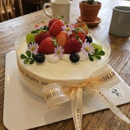 1 ปอนด์ GREEK YOGURT CHEESECAKE  (บลูเบอร์รี่+สตอเบอร์รี่)