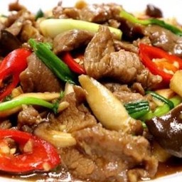 หมูผัดน้ำมันหอย