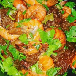 กุ้งอบวุ้นเส้น