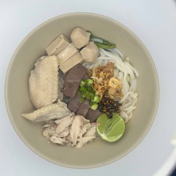 ต้มข้าวเปียกเส้น(ก๋วยจั๊บลาว) ใต้BTSตลาดพลู