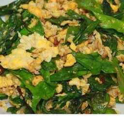 ใบเหลียงผัดไข่