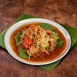 ส้มตำปลาร้า ( Thai Papaya Salad with Fermented Fish Sauce )