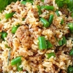 ข้าวผัดน้ำพริกหมูสามชั้นๆ