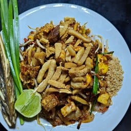 ผัดไทโบราณต้มยำ