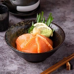 ข้าวหน้าปลาแซลมอน