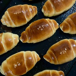 ชิโอะปังสูตร Homemade กรอบนอกนุ่มหนึบ หอมเนยฉ่ำๆ ทานคู่กับชาเข้ากันสุดๆ