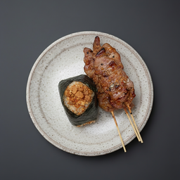 ข้าวปั้นน้ำพริกแคปหมู+หมูปิ้ง 3 ไม้