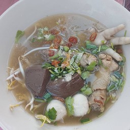 เเกงเส้นคอไก่ตีนไก่