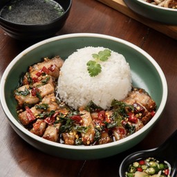 เซต ข้าวกะเพราหมูกรอบ