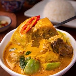 แกงไก่โฮมเมด เข้มข้นจัดจ้าน เครื่องแกงโขลกเอง กะทิคั้นสด