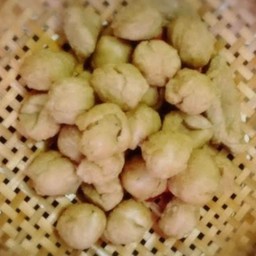 ลูกชิ้นปลาระเบิด (ขาว)