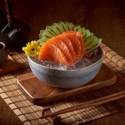 SALMON SASHIMI