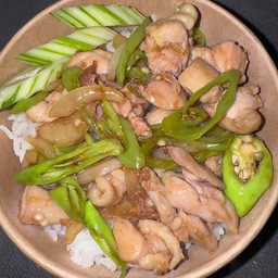 ข้าวผัดพริกอ่อนไก่