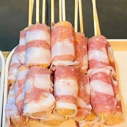 เบคอนพันไส้กรอก 2 ชิ้น