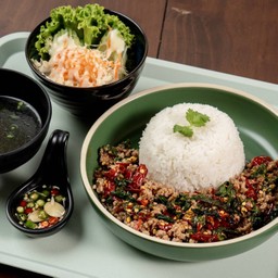 เซต ข้าวกะเพราหมูสับ