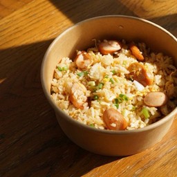 ข้าวผัดใส้กรอก