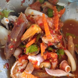 ยำหมึกกรอบ