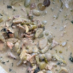ร้านข้าวแกงพี่เป็ด (หน้าโรงหนังเก่า) สาขาเดียว