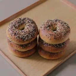 Bagel Set (5 Pieces + 1 Free)