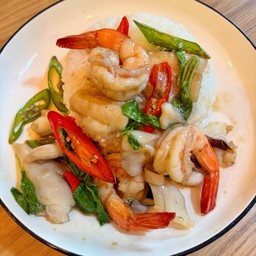 ข้าวผัดกระเพราทะเล