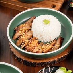 เซต ข้าวคอหมูย่างทอดกระเทียม