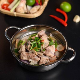 ต้มแซ่บกระดูกอ่อนหม้อไฟ ( Spicy & Sour Soup with Pork Ribs )