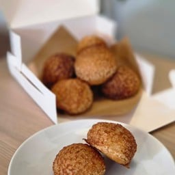 Osaka Cream Puff
