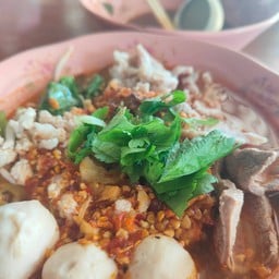 เตี๋ยวเรือจัดจ้านทองผาภูมิ