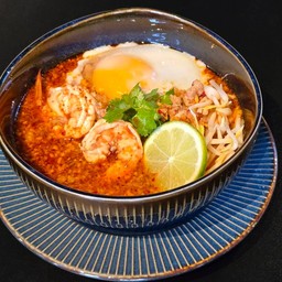 ก๋วยเตี๋ยวต้มยำกุ้งหมูสับไข่ออนเซน