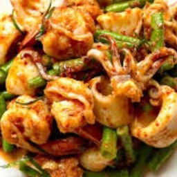 ทะเลผัดพริกแกง