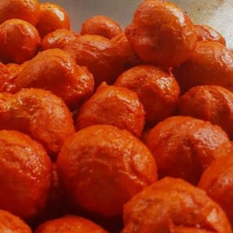 ลูกชิ้นปลาระเบิด (ส้ม)